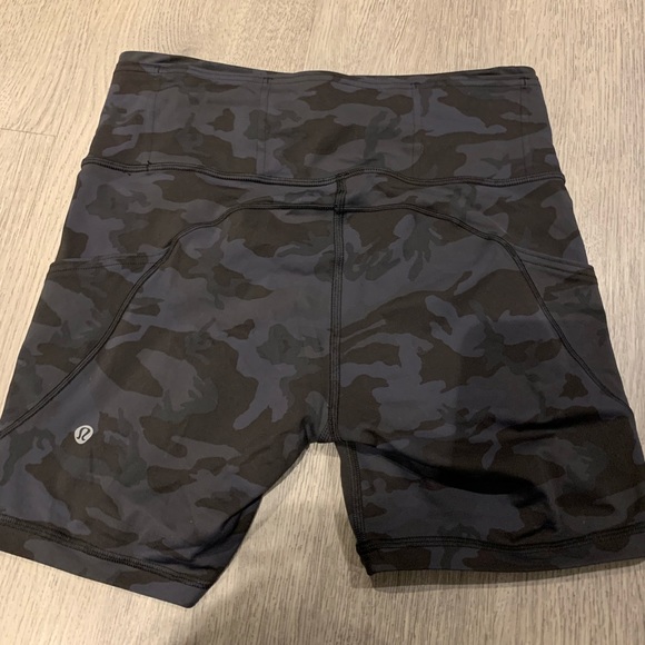 ❤️SOLD❤️ BNWOT Lululemon Fast and Free Short - Picture 3 of 3